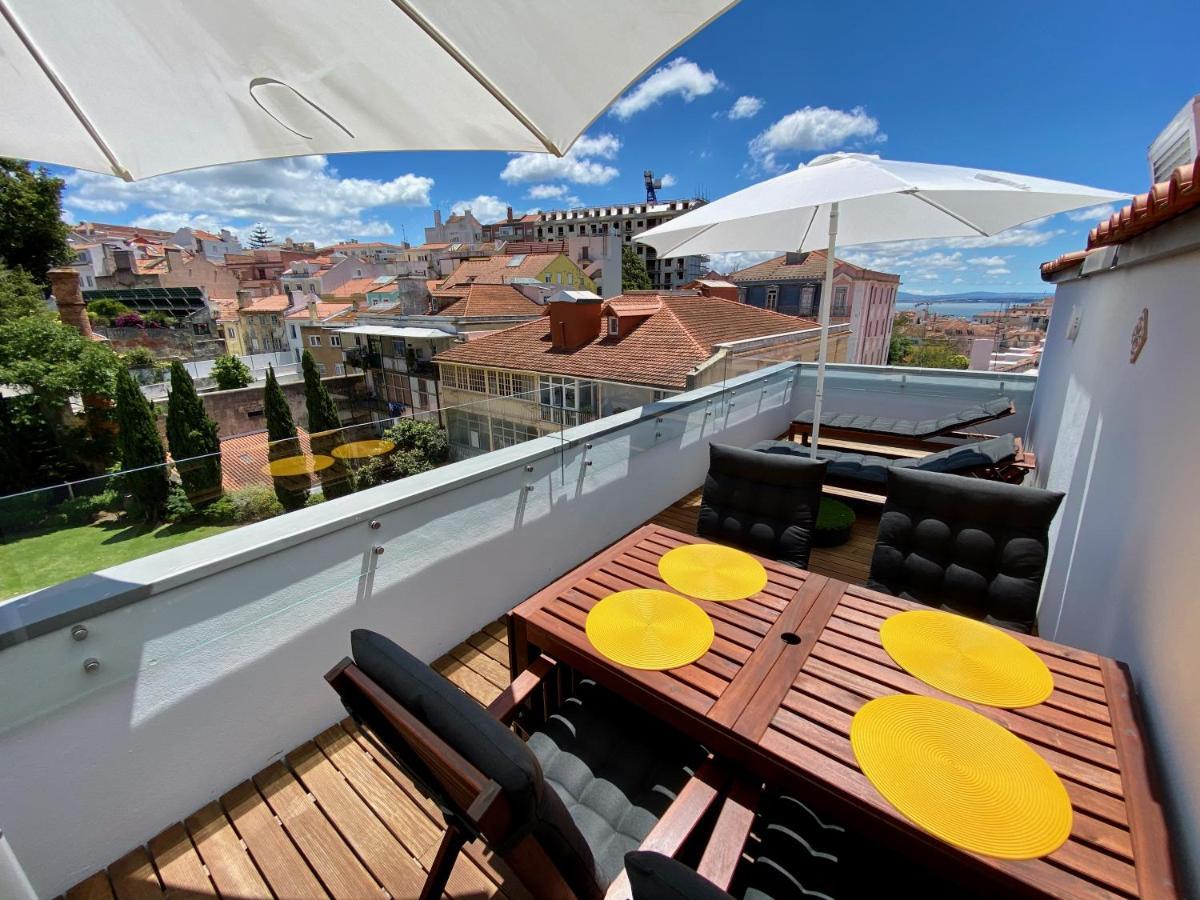 Apartment Unique By Myplaceforyou, In The Center Of With Views Over The And The Tagus River *